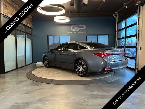 Used 2019 Toyota Avalon Touring w/ Advanced Safety Package FWD image 5