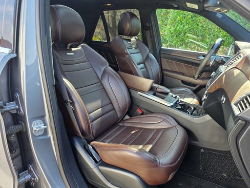 Used 2013 Mercedes-Benz ML 63 AMG 4MATIC image 41