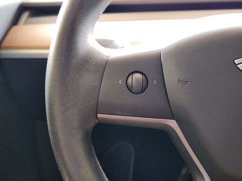 Used 2020 Tesla Model Y Long Range image 27