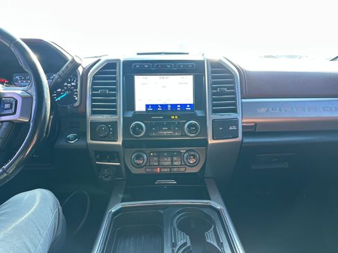 Used 2020 Ford F450 Platinum w/ FX4 Off-Road Package image 18