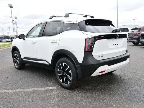 New 2026 Nissan Kicks SV w/ SV Premium Package image 6
