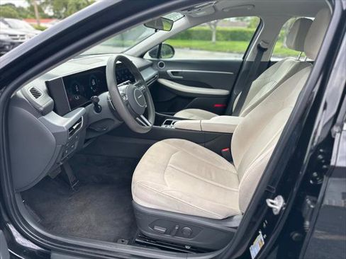 Used 2024 Hyundai Sonata SEL FWD image 12