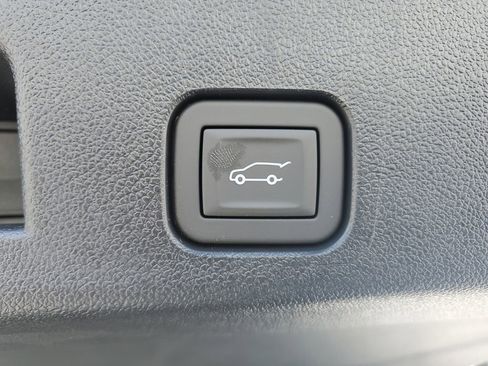 New 2026 Chevrolet Traverse LT w/ Driver Confidence Package image 9