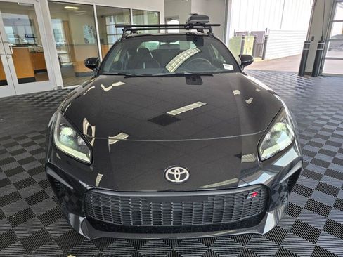 Used 2023 Toyota GR86 Premium w/ ALL Weather Mat Package (TMS) RWD image 8