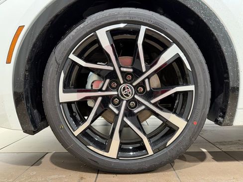 New 2026 Toyota Prius Plug-In Hybrid FWD image 9