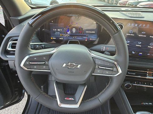 New 2027 Chevrolet Traverse Z71 w/ Enhanced Driving Package AWD/4WD image 23