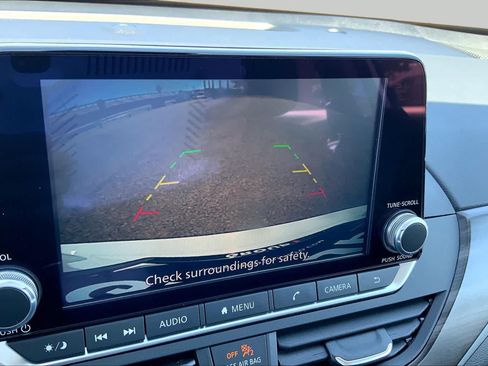 Used 2025 Nissan Altima 2.5 SV FWD image 26