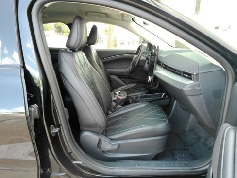 Used 2023 Ford Mustang Mach-E Select RWD image 19