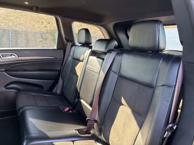 Used 2022 Jeep Grand Cherokee Laredo X AWD/4WD image 25