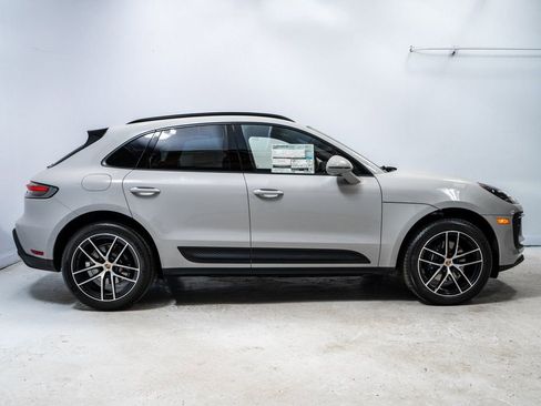 New 2026 Porsche Macan image 8