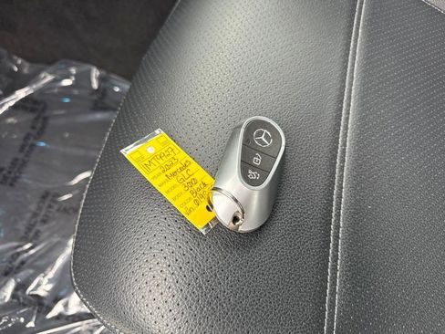 Used 2023 Mercedes-Benz GLC 300 4MATIC image 34