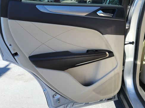 Used 2017 Lincoln MKC Premiere FWD image 12