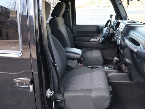 Used 2012 Jeep Wrangler Unlimited Sport image 23