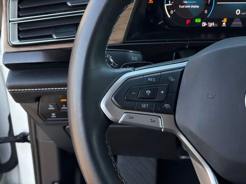 Used 2024 Volkswagen Atlas SE image 16