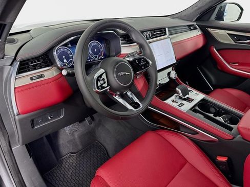 Used 2026 Jaguar F-PACE R-Dynamic S image 9