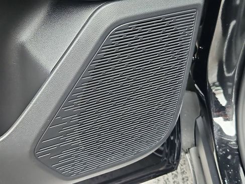 Certified 2025 Chevrolet Equinox LT image 12