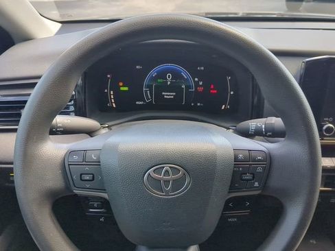 Used 2025 Toyota Camry LE FWD image 28