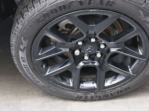 Used 2021 RAM 1500 Laramie w/ Night Edition image 28