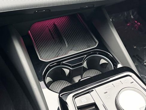 Certified 2025 BMW 530i xDrive w/ M Sport Package image 37