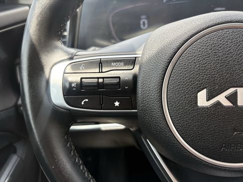 Used 2023 Kia Sportage EX FWD image 16