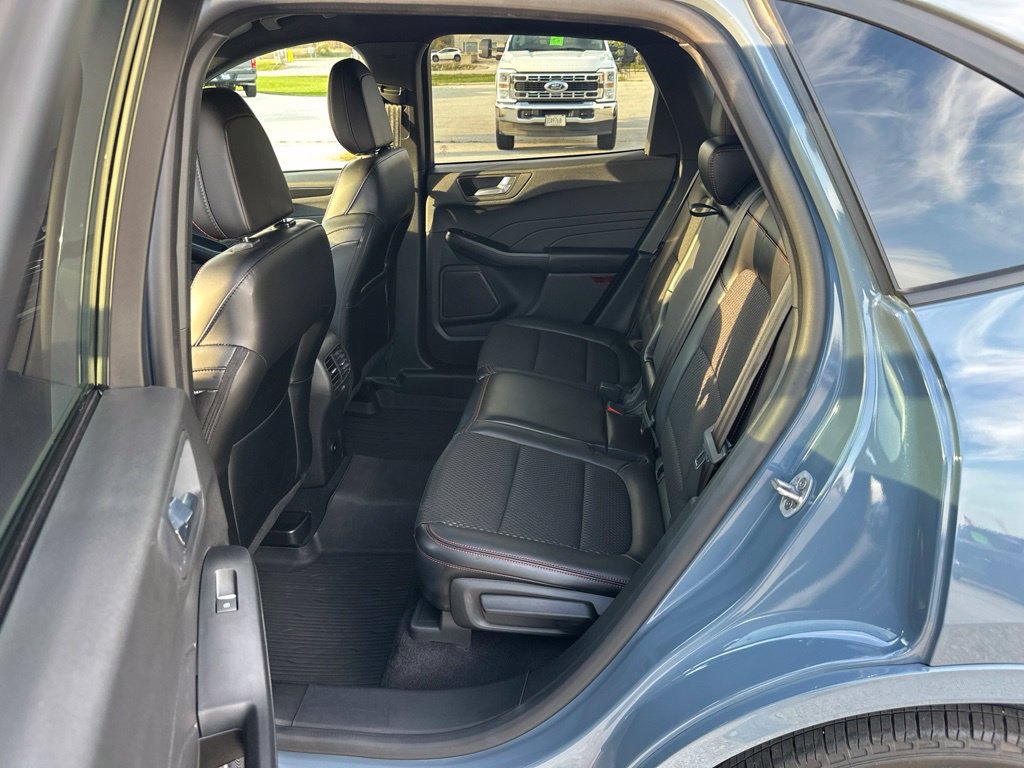 Used 2024 Ford Escape ST-Line w/ Tech Pack #1 AWD/4WD image 11