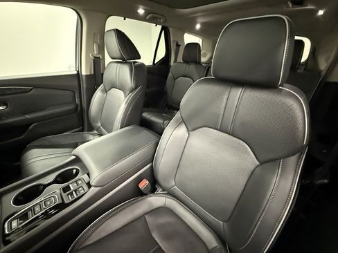 Certified 2025 Honda Pilot Elite image 19
