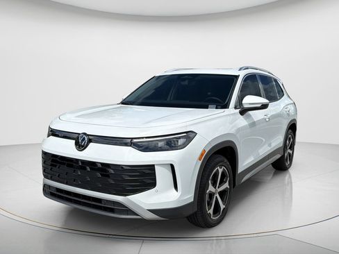 New 2026 Volkswagen Tiguan SE AWD/4WD image 1