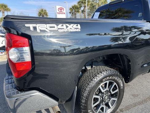 Used 2017 Toyota Tundra SR5 w/ TRD Off Road Package image 10