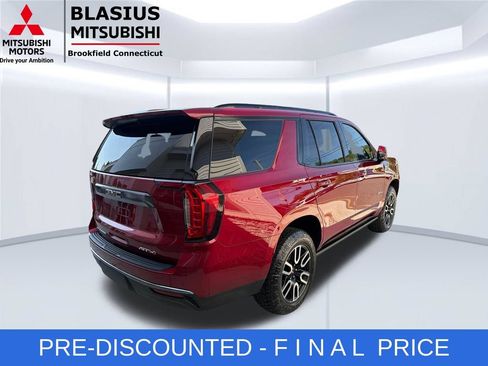 Used 2023 GMC Yukon AT4 w/ AT4 Premium Package AWD/4WD image 8