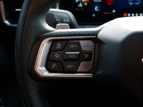 Used 2025 Ford Mustang GT Premium image 17