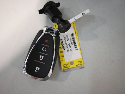 Used 2025 Chevrolet Blazer LT AWD/4WD image 10