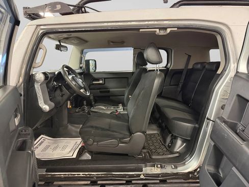 Used 2007 Toyota FJ Cruiser 4WD image 36