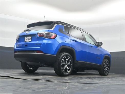New 2026 Jeep Compass Limited w/ Mopar Graphics Package image 29