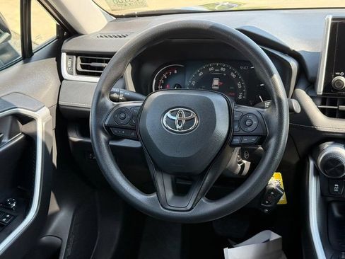 Used 2025 Toyota RAV4 LE AWD/4WD image 14
