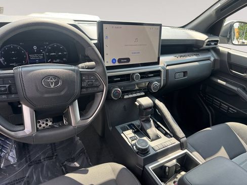 Used 2024 Toyota Tacoma TRD Sport AWD/4WD image 10