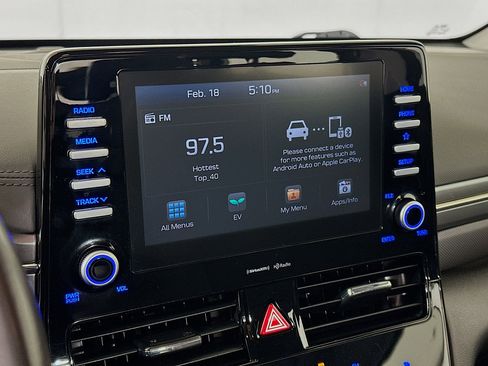 Used 2020 Hyundai Ioniq SE image 19