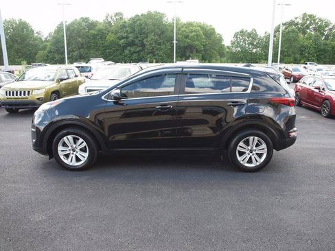 Used 2018 Kia Sportage LX FWD image 3