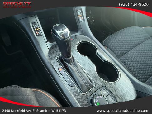 Used 2017 GMC Acadia SLE w/ Driver Alert Package I image 29