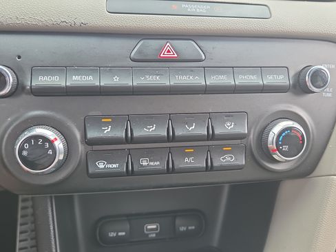 Used 2020 Kia Sportage S FWD image 29