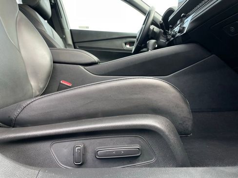 Used 2025 Honda Accord Sport image 31
