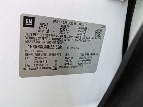 Used 2017 GMC Acadia SLE image 30