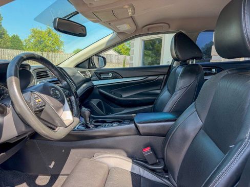 Used 2017 Nissan Maxima 3.5 SV FWD image 5