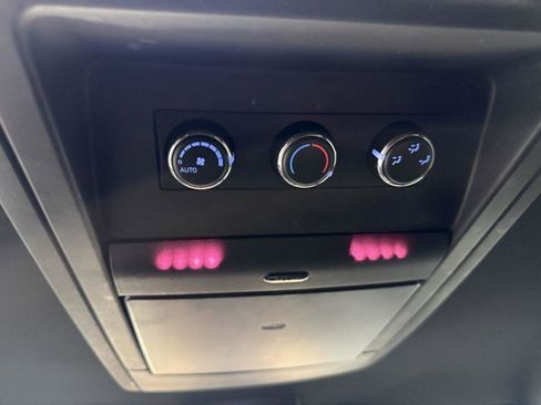 Used 2017 Dodge Grand Caravan SXT w/ Driver Convenience Group image 25