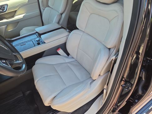 Used 2021 Lincoln Navigator L Reserve w/ Luxury Package AWD/4WD image 13