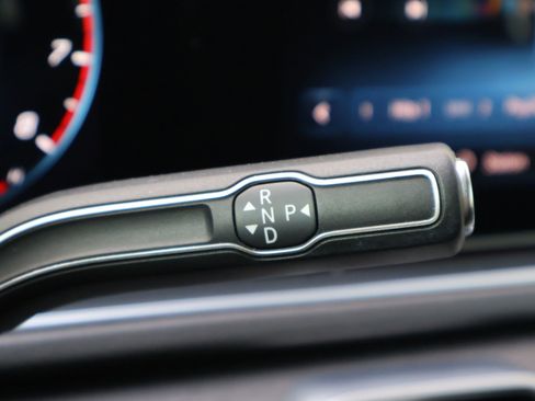 Used 2021 Mercedes-Benz GLE 350 4MATIC image 23