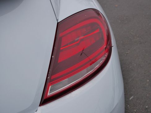 Used 2018 Volkswagen Beetle 2.0T SE image 17