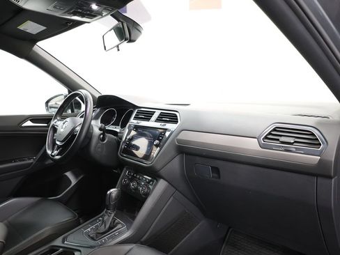 Used 2021 Volkswagen Tiguan SE R-Line FWD image 23