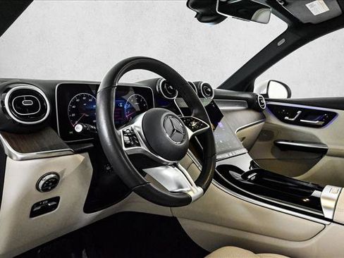 Certified 2025 Mercedes-Benz GLC 300 4MATIC image 10