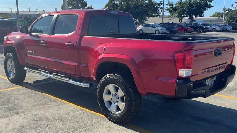 Used 2017 Toyota Tacoma SR5 RWD image 4