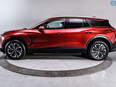 Used 2024 Chevrolet Blazer EV LT image 3